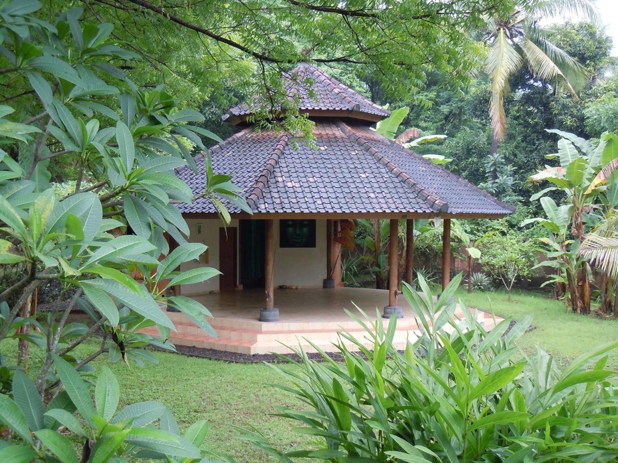 Sananda Bungalow Lovina  Luaran gambar