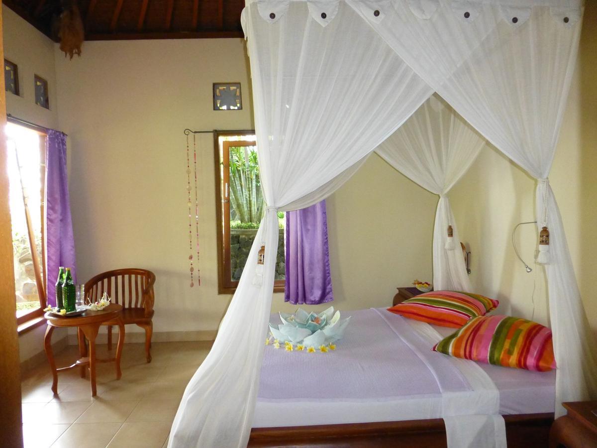 Sananda Bungalow Lovina  Bilik gambar